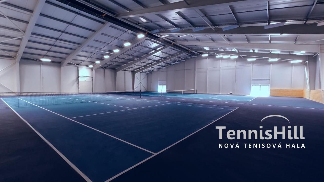 Tennishill Havířov Eksteriør billede